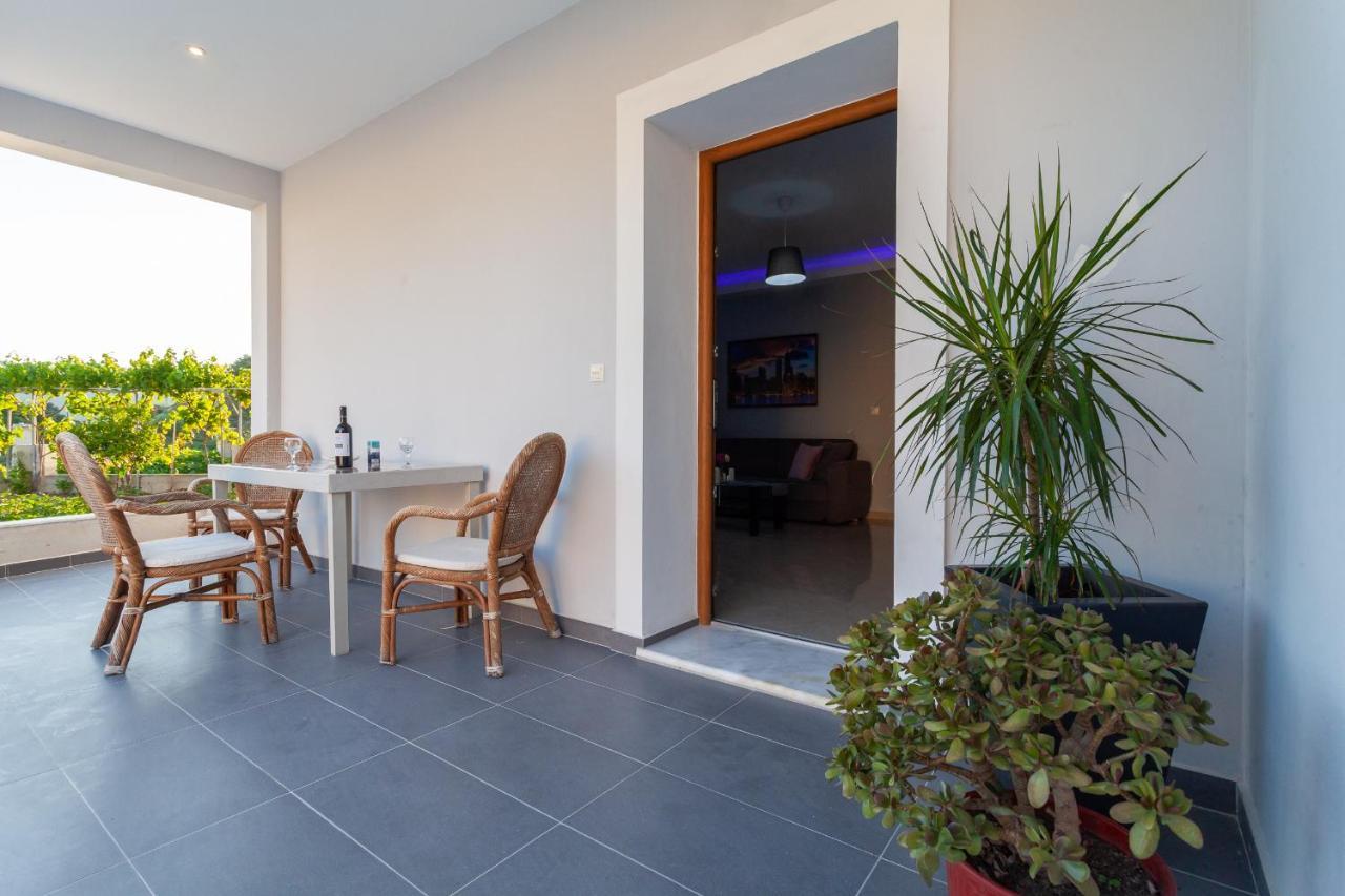Apartamento Garden House Kremastí Exterior foto